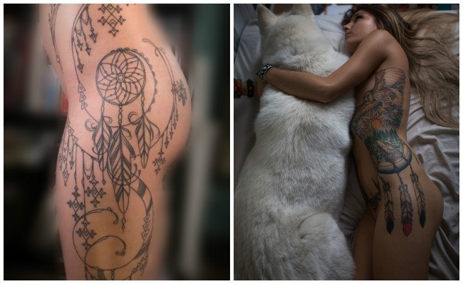 Tatuaje de atrapasueños con plumas en la pierna